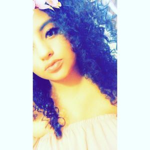 Meet your Posher, Leslie